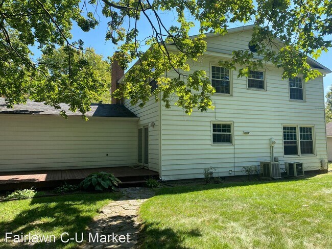 Building Photo - 4 br, 2.5 bath House - 1605 Mayfair Dr