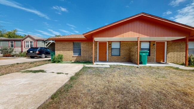 Building Photo - REMODELED DUPLEX IN HARKER HEIGHTS