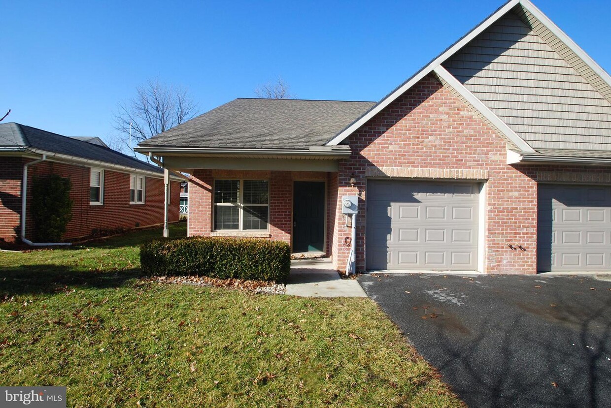 Primary Photo - 13934A Maugansville Rd