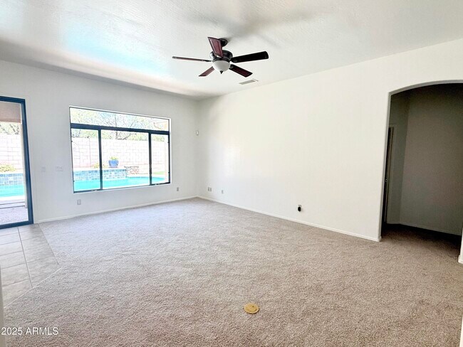 Building Photo - 4208 E Hamblin Dr