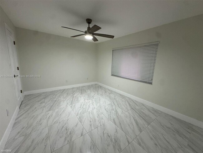 Foto del edificio - 4 br, 3.5 bath House - 4226 SW 134th Pl # 0