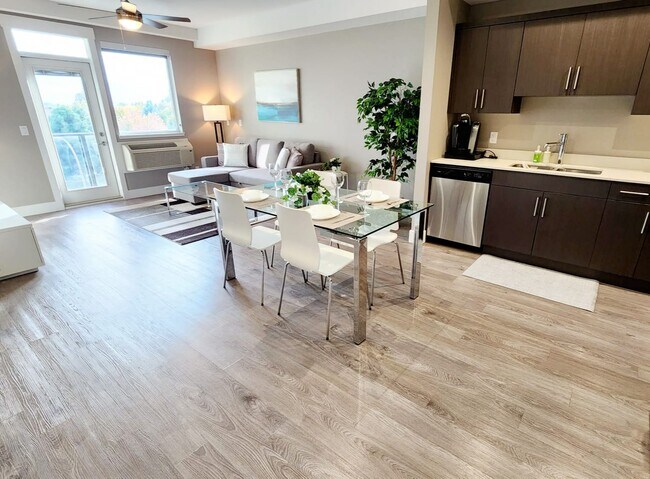 Photo du bâtiment - 925 Leon Ave