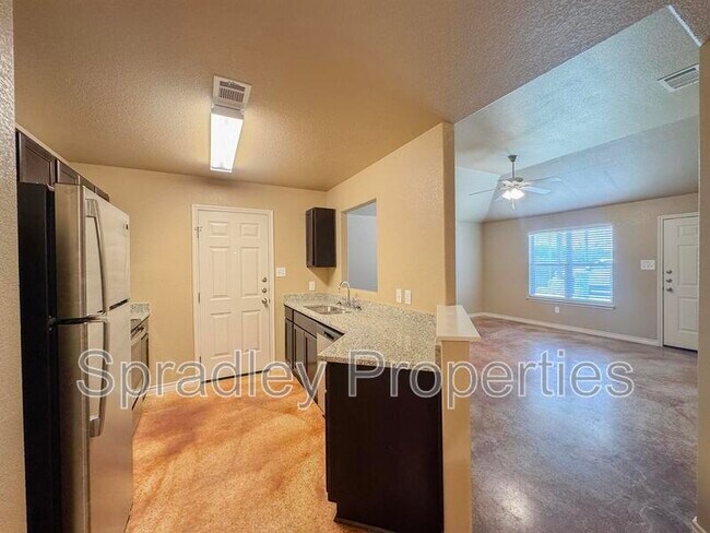 Building Photo - 1012 Llano Court