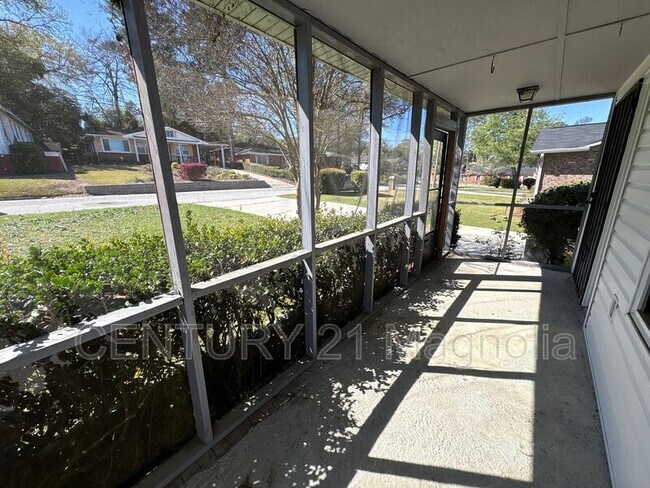 Foto del edificio - 2737 Royal St