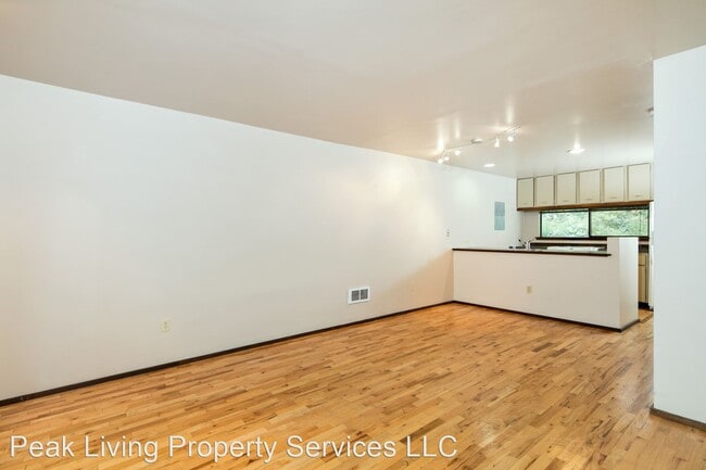 Foto del edificio - 4745-4753 Ravenna Ave NE