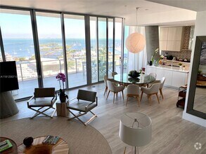 Building Photo - 2675 S Bayshore Dr