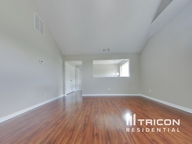 Foto del edificio - 4118 Lost Springs Tr