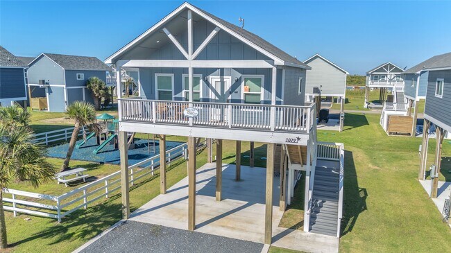 Foto del edificio - 1079 Cedar Ln