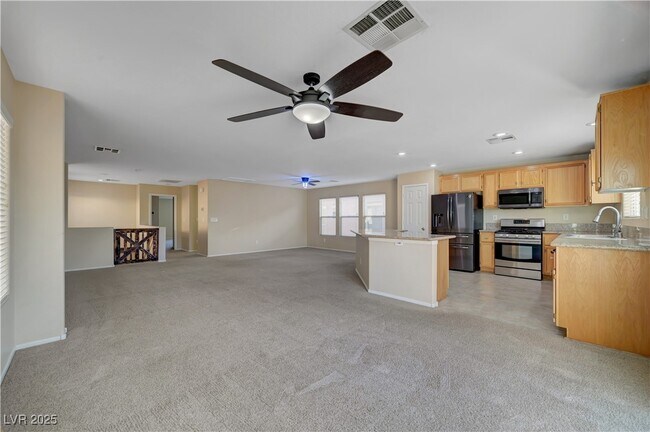 Building Photo - 5052 Whistling Acres Ave