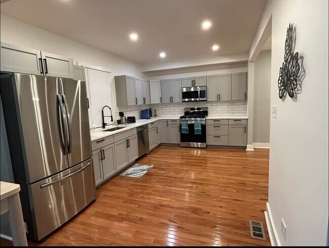 Building Photo - 3253 Ashlyn St