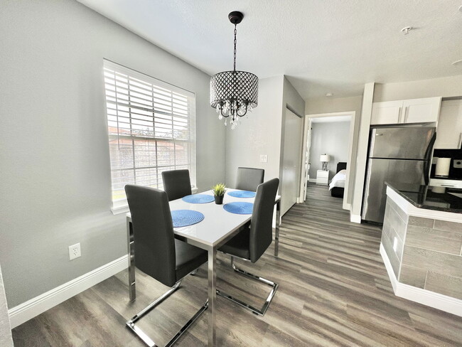 Foto del edificio - 7280 Westpointe Blvd