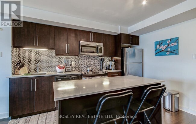 Photo du bâtiment - 1171 Queen St W