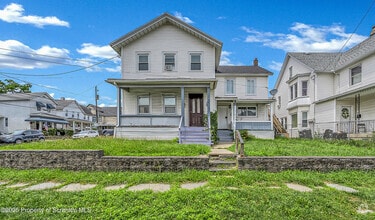 Building Photo - 301 N Bromley Ave