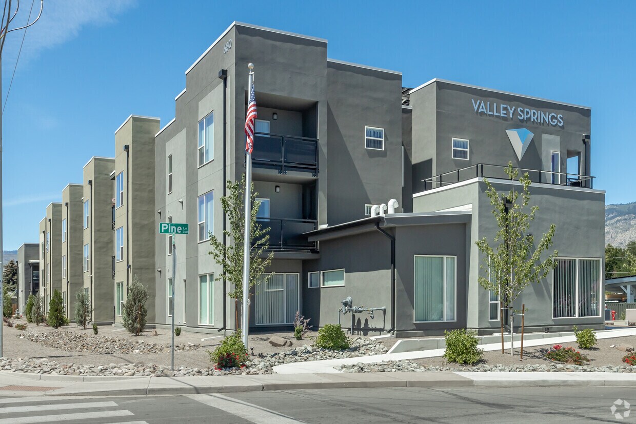 Foto principal - Valley Springs Apartments