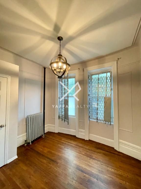 Foto del edificio - 4 bedroom in BROOKLYN NY 11216