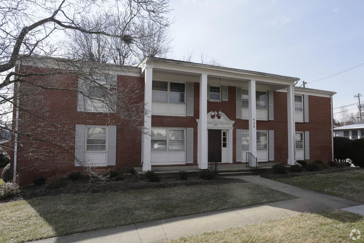 Primary Photo - Sixth Avenue Apartments