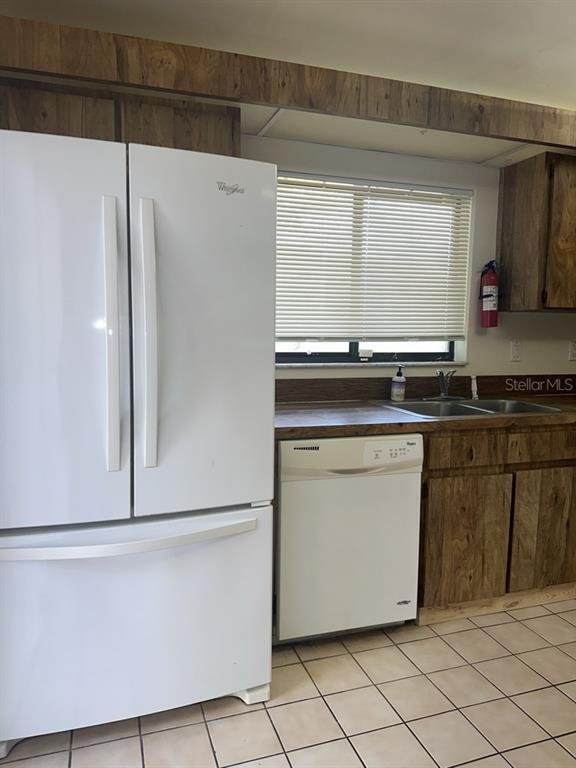 Foto del edificio - 15206 W Pond Woods Dr