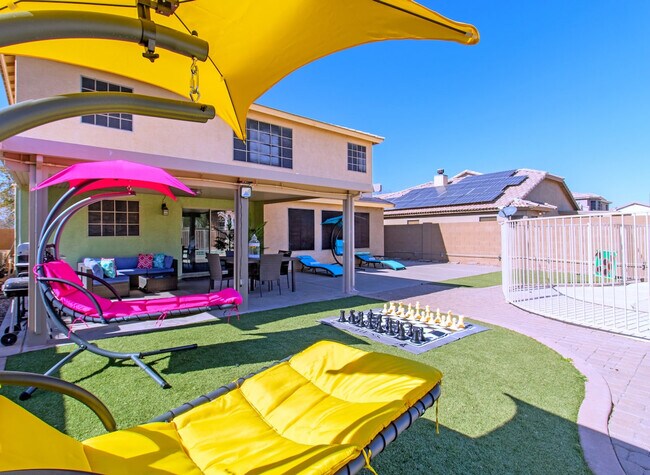 Foto del edificio - 1550 N Desert Willow St