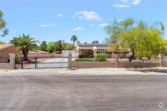 Building Photo - 1765 Belcastro St