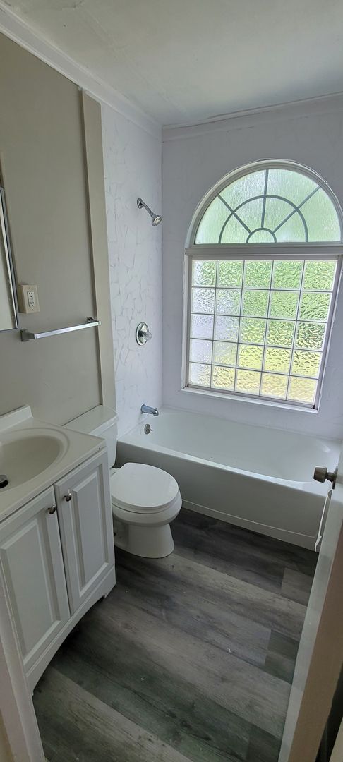 Foto del edificio - 124 Cameron Rd | 3 BR 1 BA | 816 sq. ft.