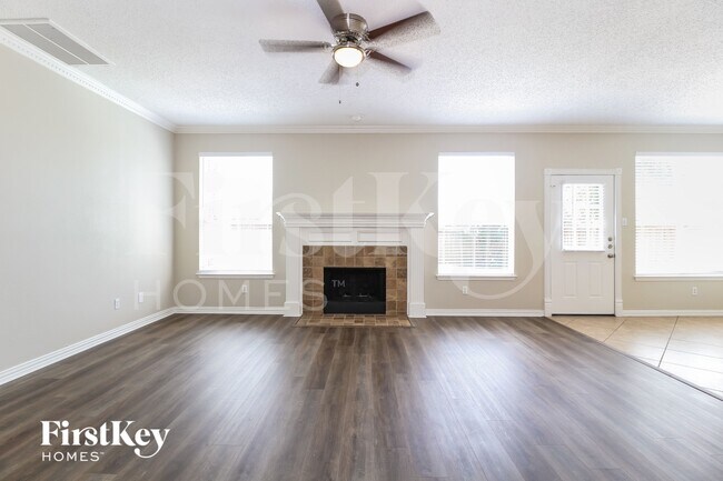 Foto del edificio - 1008 Mark Twain Dr