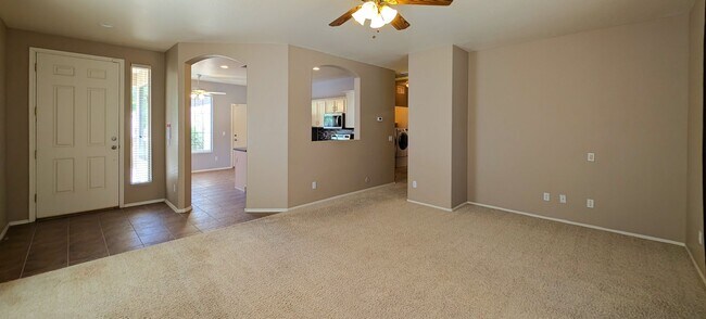 Foto del edificio - 3 Bedroom Home in the Ashley Heights Community Near E Ray Rd and S Recker Rd!