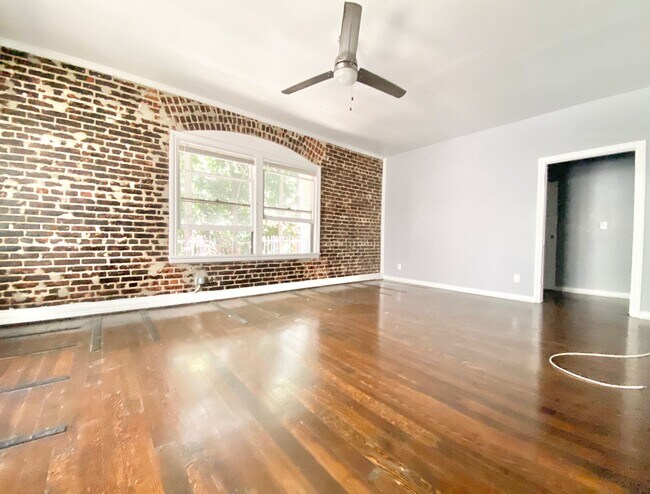 Foto del edificio - 854 S Oxford Ave