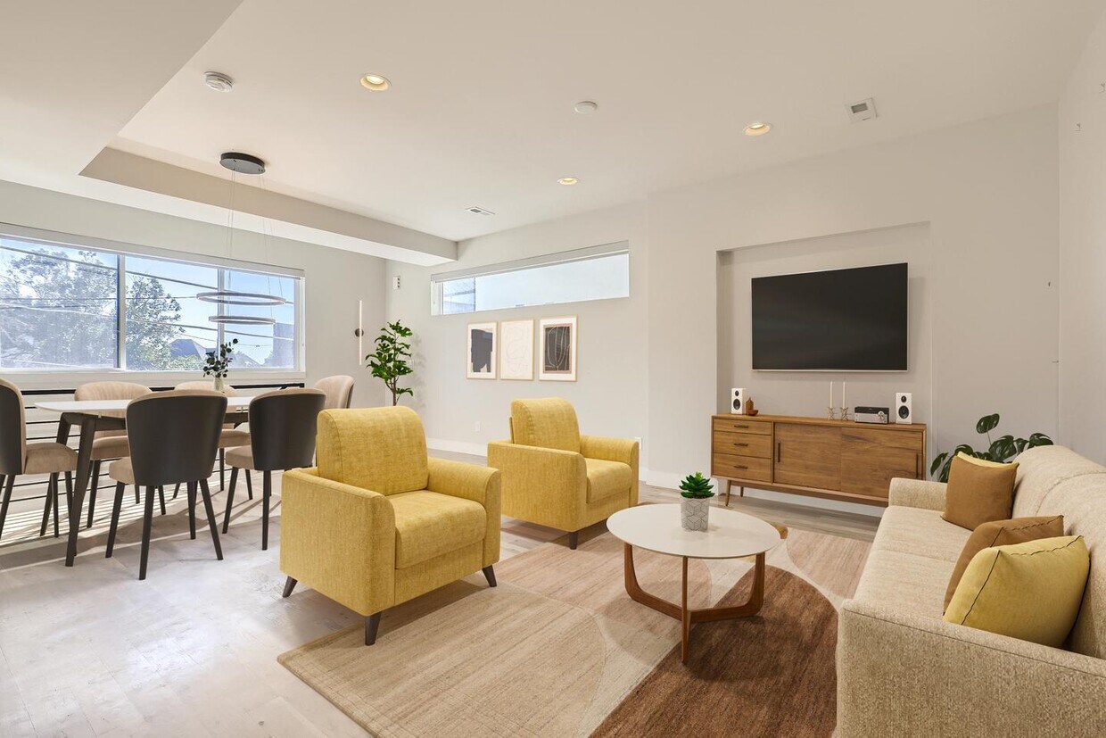 Chic LoHi townhouse with incredible views Townhome Rentals in