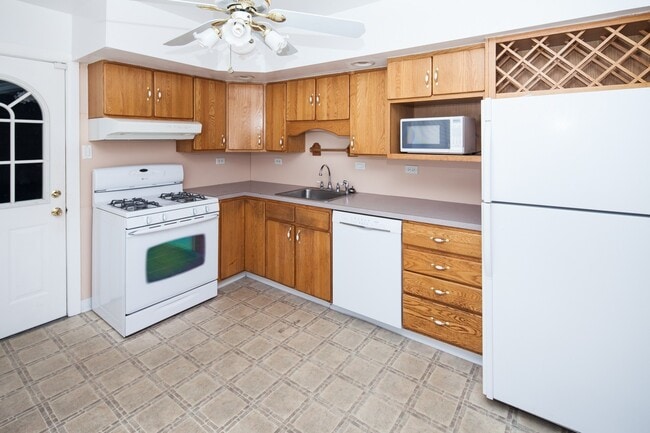 Building Photo - Todd Estates Home near UofD - COMING SOON