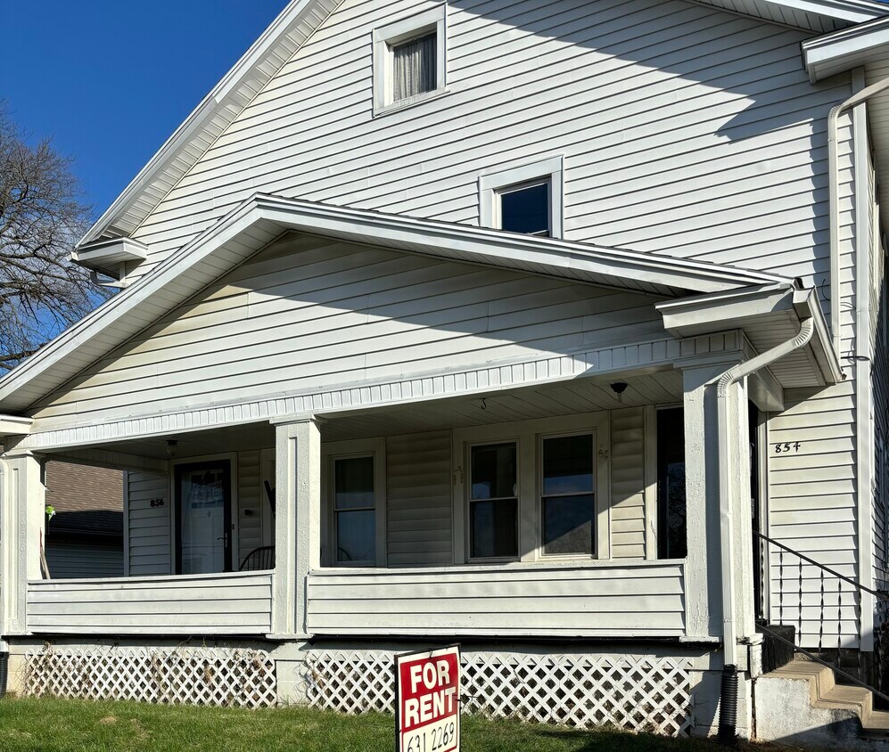 Primary Photo - 854 Champion Ave