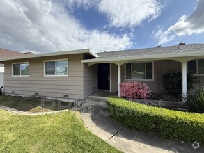 Building Photo - 1238 Woodfield Ave