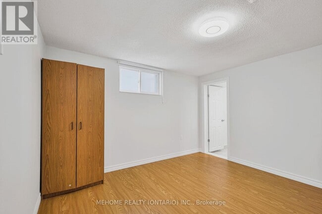 Building Photo - 351 Conant St