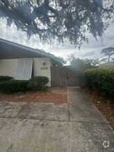 Building Photo - 208 S Rossiter St