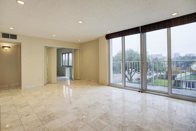 Foto del edificio - 3614 Montrose Blvd