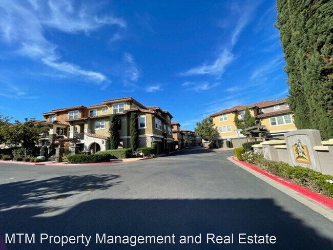 Building Photo - 2 br, 2.5 bath House - 20 Via Montisi