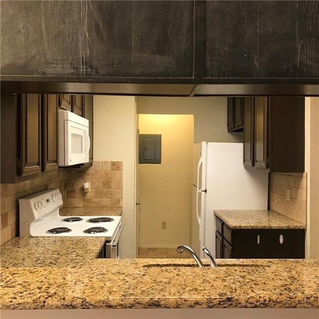 Foto del edificio - 806 W 24th St