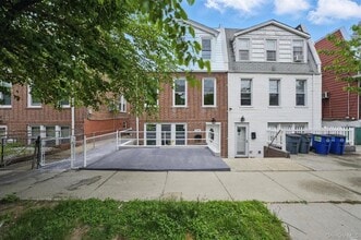 Building Photo - 234 Quincy Ave