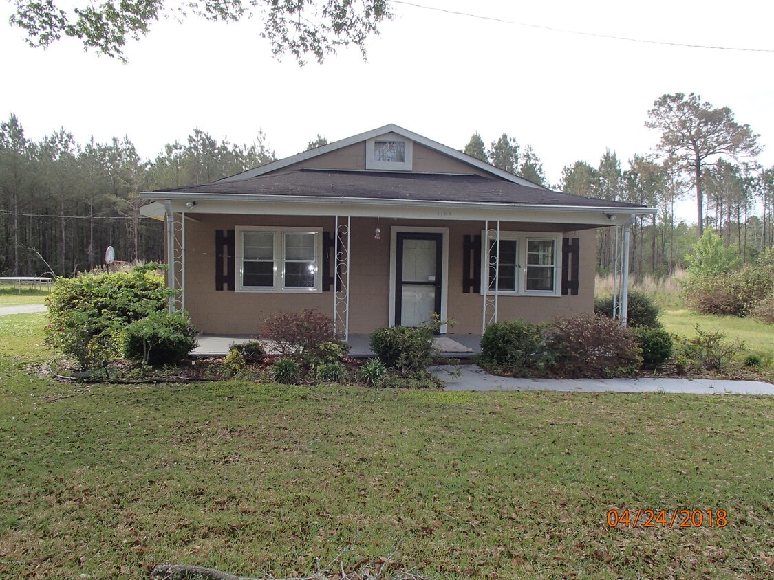 Primary Photo - 1384 Haws Run Rd