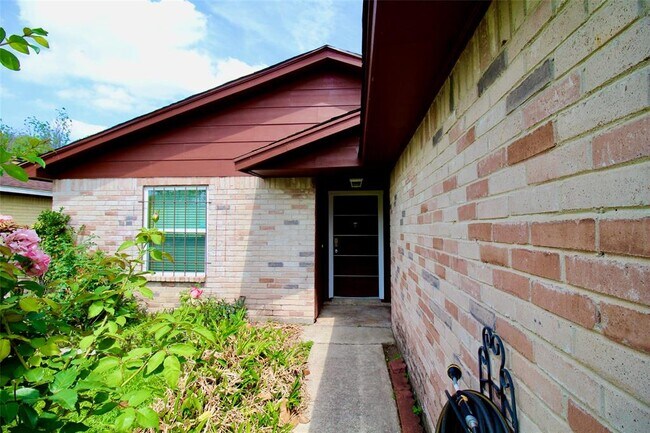 Building Photo - 7422 Cornwall Bridge Ln