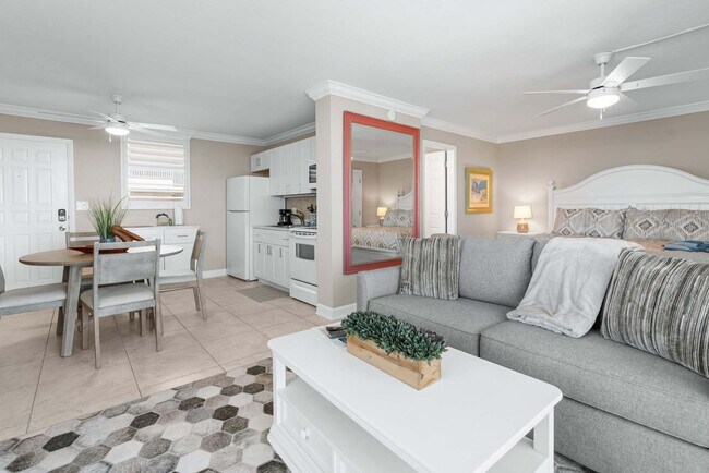 Foto del edificio - 5600 Bonita Beach Rd SW