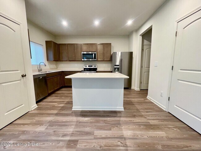 Building Photo - 7617 Fair Ln