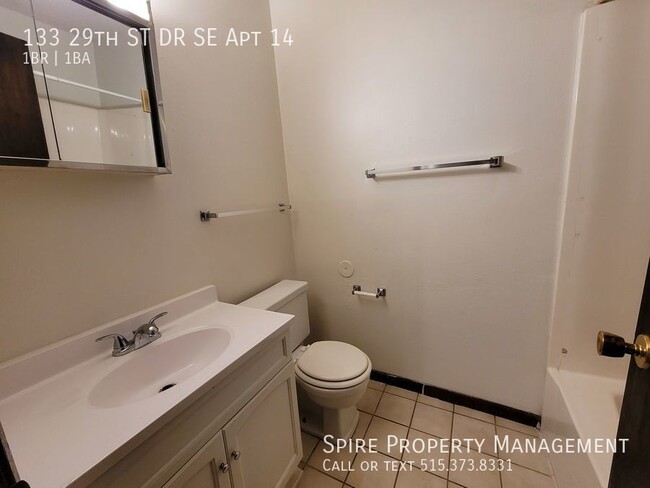 Building Photo - $515 / 1br - 600ft2 - 1 Bedroom Near Walgr...