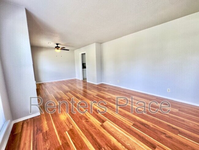 Building Photo - 1400 N Ironwood Pl