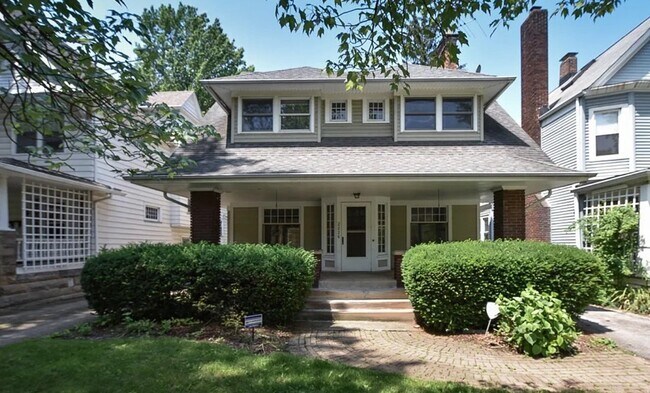 Building Photo - 2226 Bellfield Ave