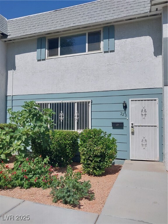 Foto principal - 223 Greenbriar Townhouse Way
