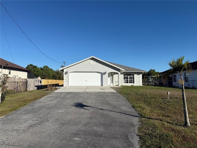 Foto del edificio - 3761 39th Ave NE