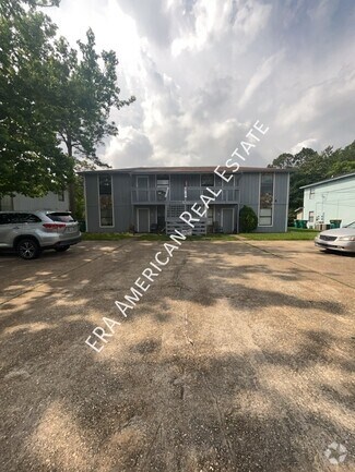 Building Photo - 520 Landview Dr