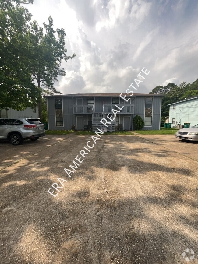 Building Photo - 520 Landview Dr