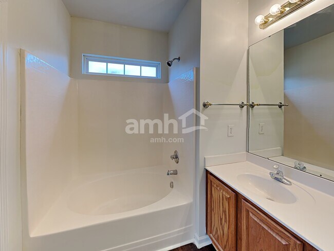 Foto del edificio - 4134 Vance Rd N