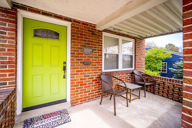 Building Photo - 1128 Exter Dr